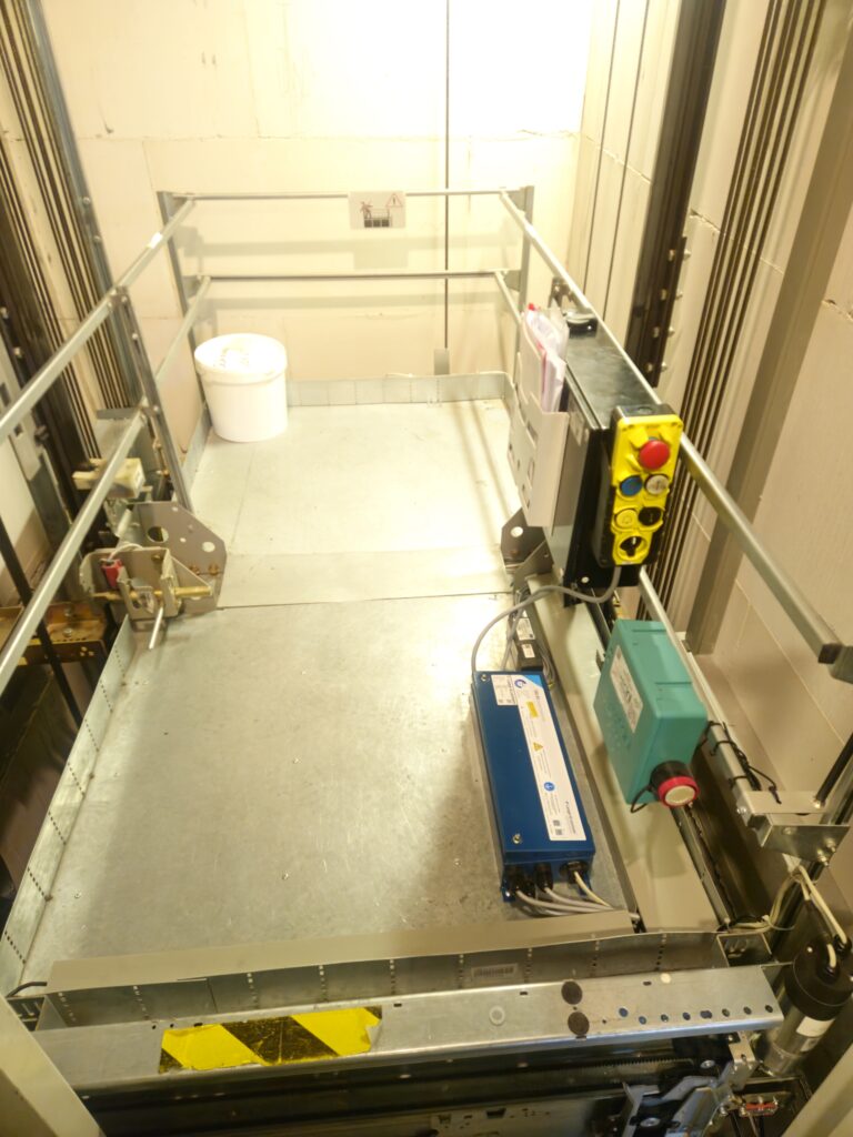 Ombouw kone lift met een nieuwe besturing