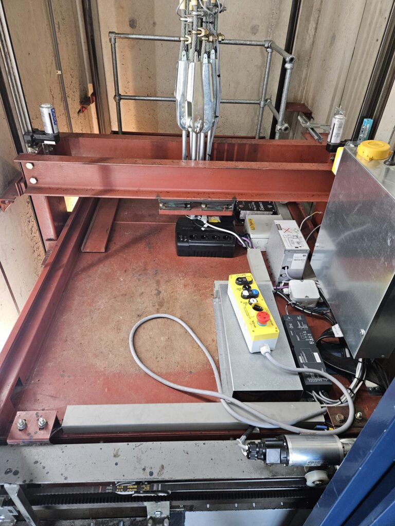 Levering montage liftbesturing